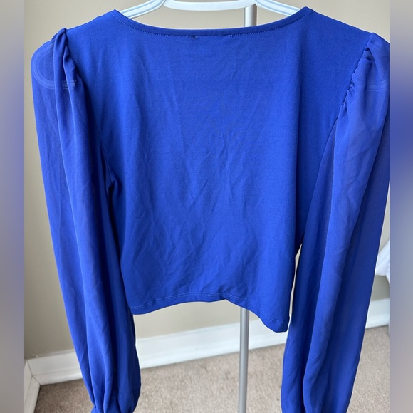 Dynamite Katie Sculpt Twist Front Crop Top (XS) - Picture 4 of 5